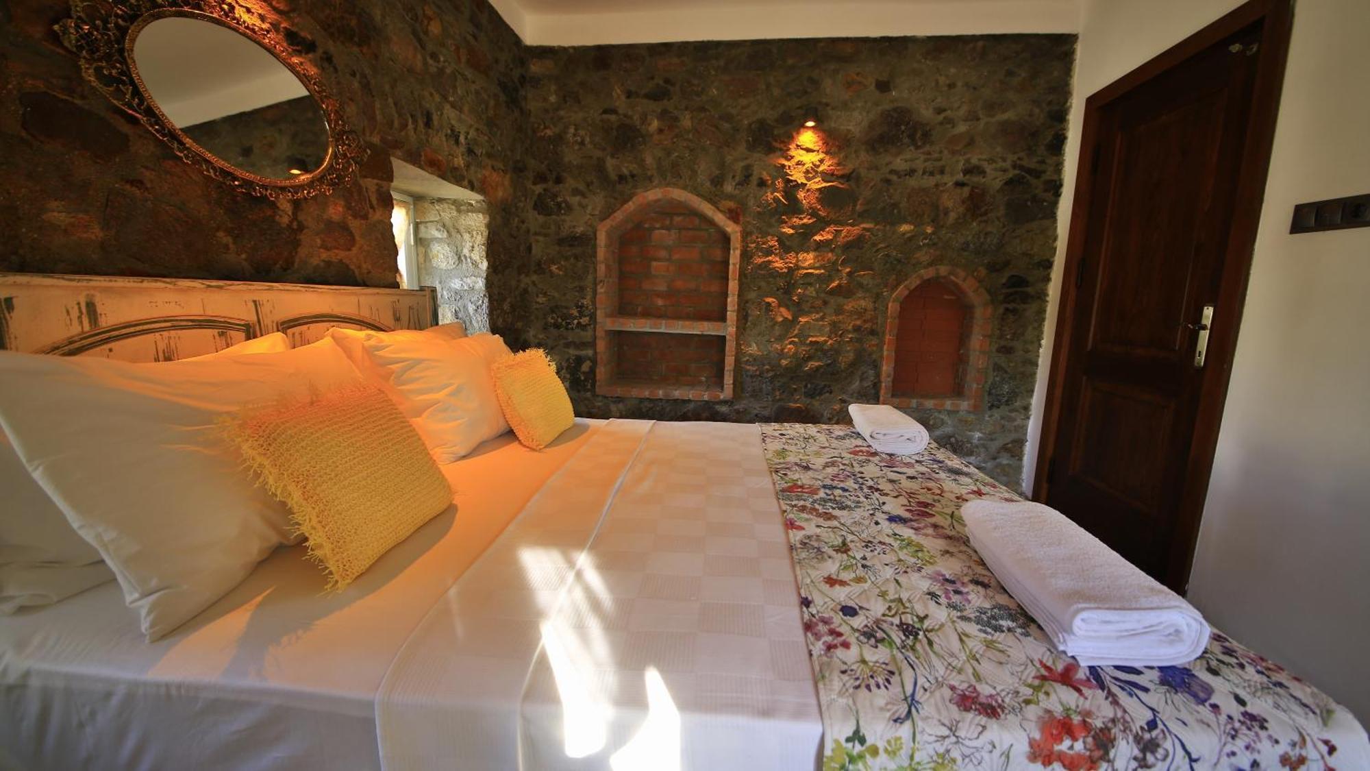 Thales Butik Otel Bodrum ภายนอก รูปภาพ